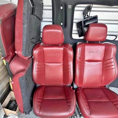 Hellcat Challenger seats