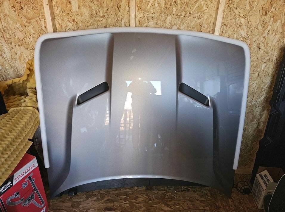 2018 Dodge Challenger R/T hood