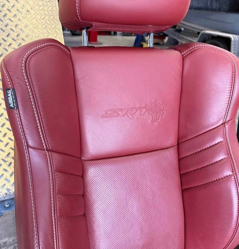 2023 dodge charger st hellcat redeye complete red interior - Image 4