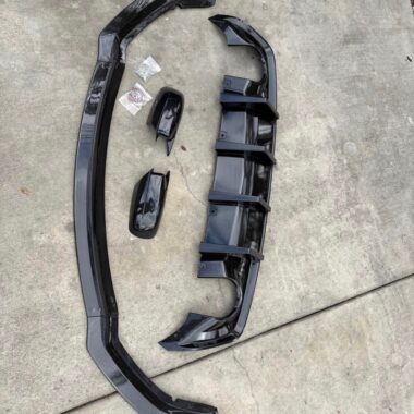 Dodge Charger ( carbon fiber front lip and rear diffuser)
